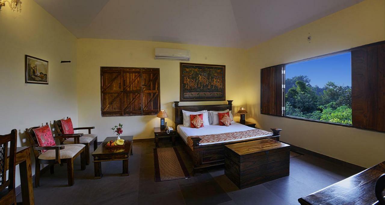 فندق Kānhaفي  Courtyard House المظهر الخارجي الصورة
